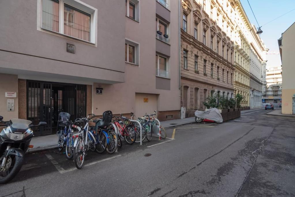 Ruhelage Im Zentrum Nahe Schottentor-Contactless Self-Check-In Wien Exteriör bild
